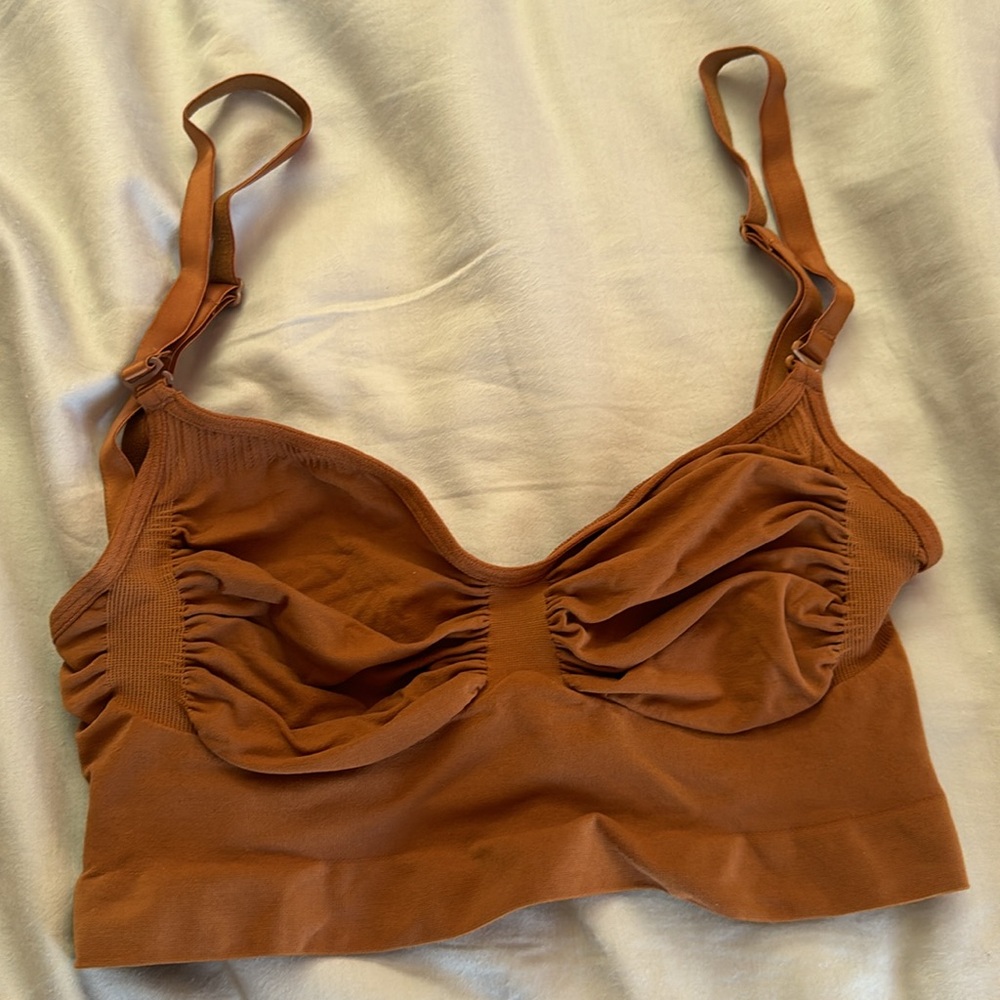 BNIB SKIMS SEAMLESS SCULPT LOW BACK BRALETTE - BRONZE - Picture 4 of 5